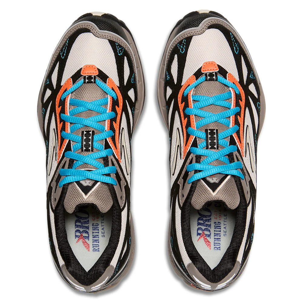 BROOKS | Cascadia 1 Shoes 'Moonbeam / Black / Camellia' - Image 4