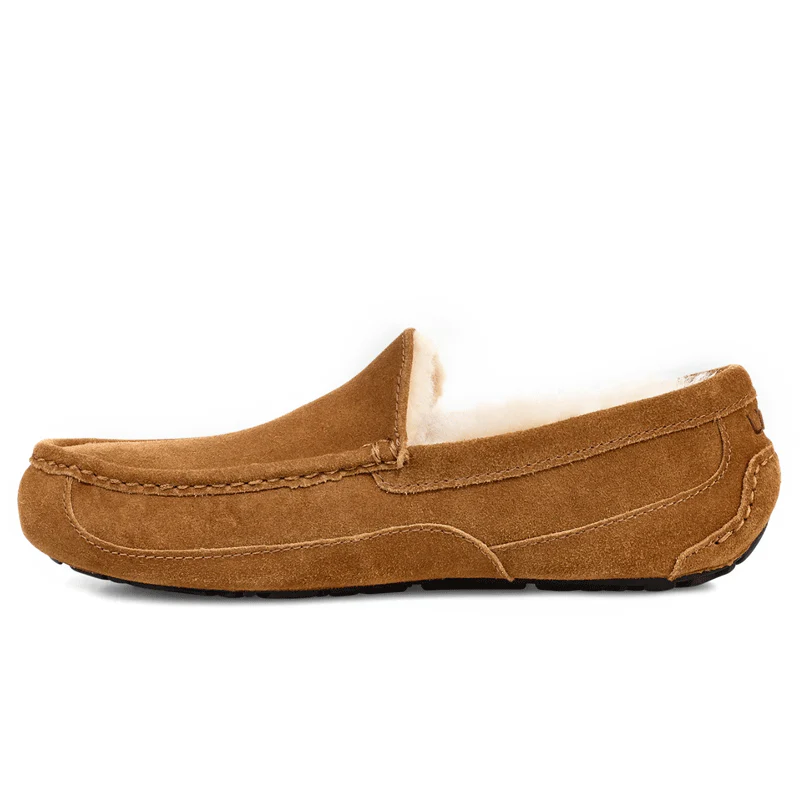 UGG | Men's Ascot Slipper 'Chestnut' - Image 3